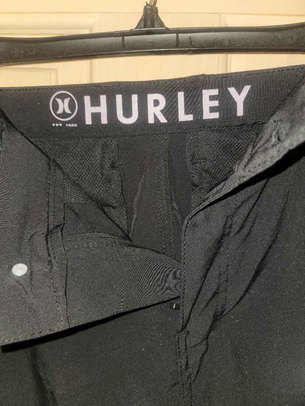 Mens Sz 30 Hurley Black Shorts - Picture 3 of 6